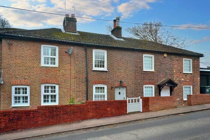 2 Bedroom Property To Rent In Bedmond Hill, Pimlico, HP3