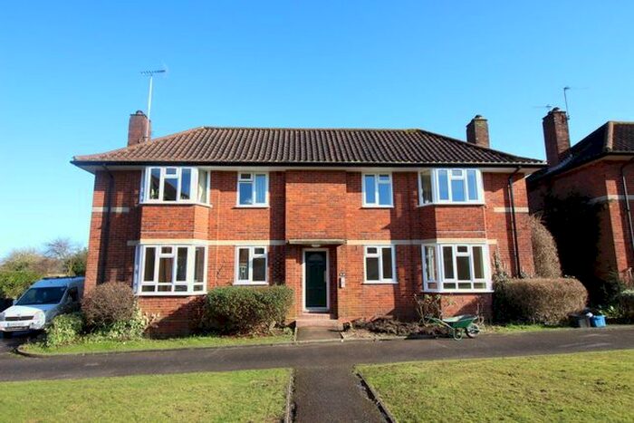 1 Bedroom Flat To Rent In Greenwood Close, Bushey Heath, Bushey, WD23