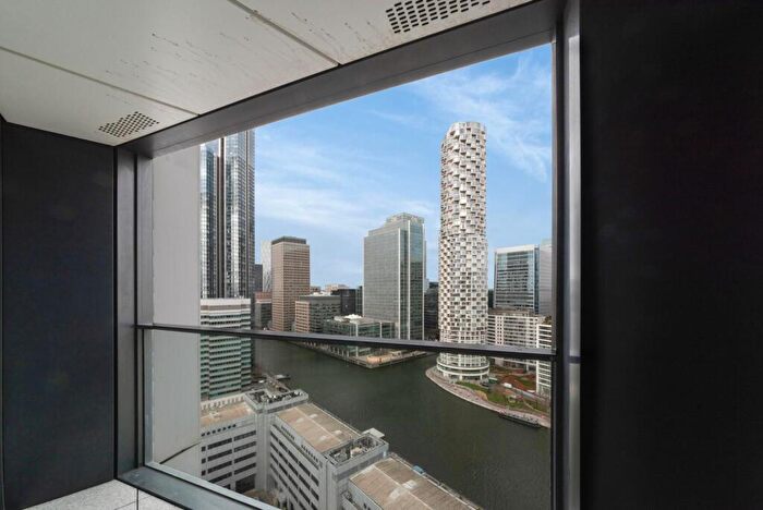 1 Bedroom Apartment For Sale In Amory Tower, Canary Wharf, London, E14
