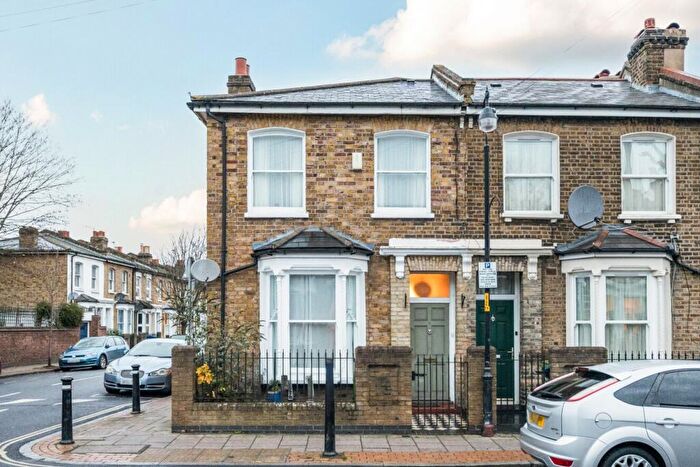 3 Bedroom End Of Terrace House To Rent In Nigel Road, London, SE15