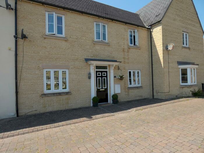 3 Bedroom Terraced House To Rent In Jasmine Way, Carterton, Oxon, OX18