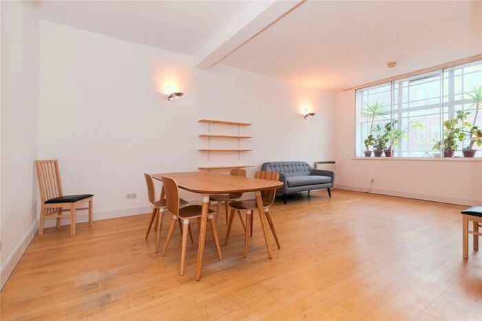 2 Bedroom Apartment To Rent In Clerkenwell Road, London, EC1M