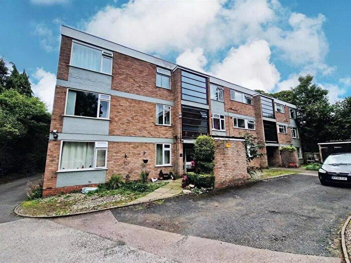 2 Bedroom Apartment For Sale In Heather Court, Russell Road, Moseley, Birmingham, B13
