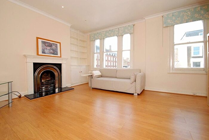 2 Bedroom Flat To Rent In New Kings Road, Fulham, London, SW6