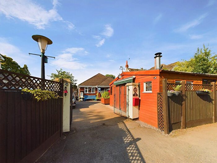 3 Bedroom Bungalow For Sale In Bransford, Worcester, Worcestershire, WR6