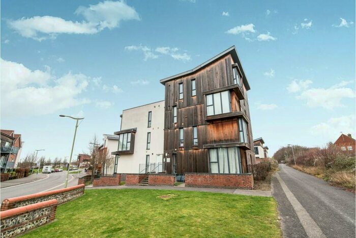 2 Bedroom Apartment To Rent In Marnel Park, RG24