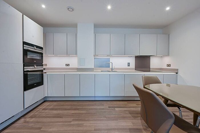 2 Bedroom Flat For Sale In Whelan Road, Acton, London, W3