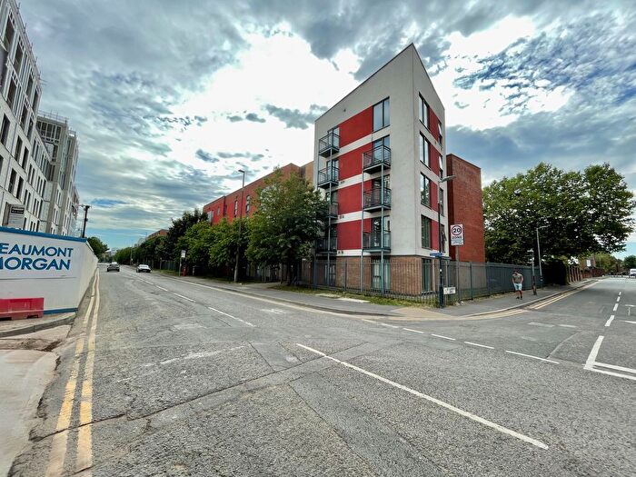 2 Bedroom Flat To Rent In Ordsall Lane, Salford, M5