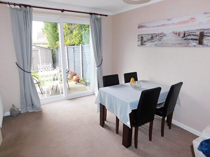 3 Bedroom Terraced House For Sale In Endfield Road, Christchurch, BH23