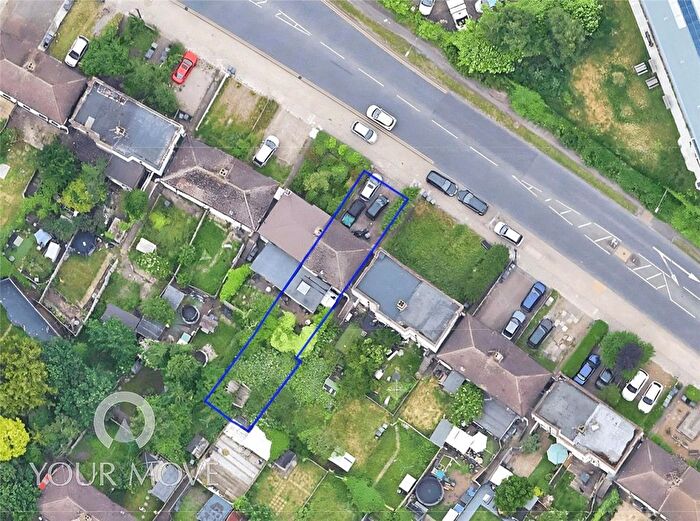 2 Bedroom Maisonette For Sale In Burnham Road, Dartford, Kent, DA1