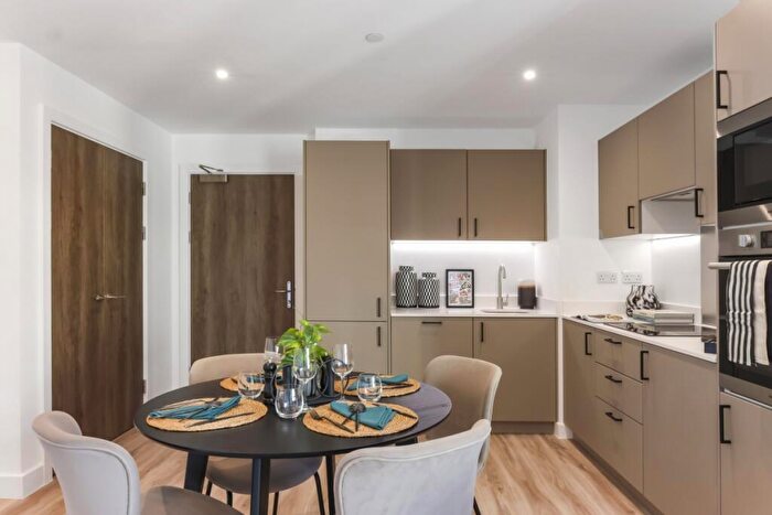 2 Bedroom Flat To Rent In Mercer West Madison East, Leeds, LS2