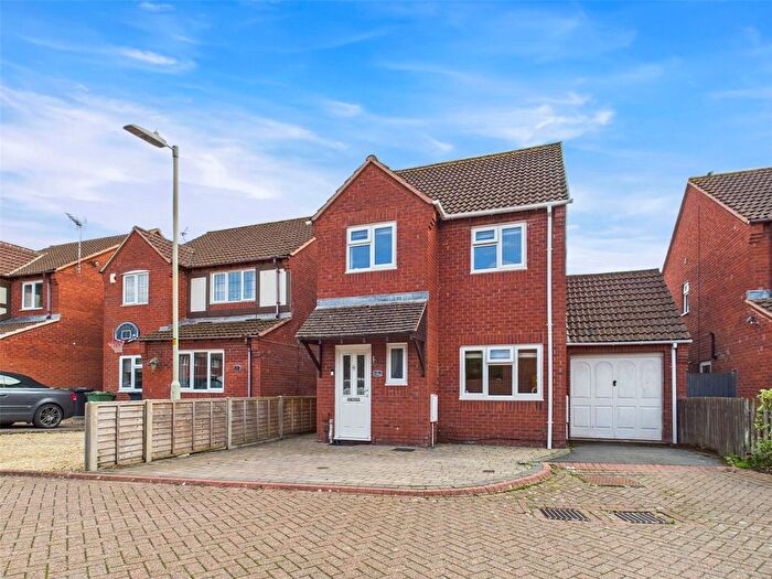3 Bedroom Detached House For Sale In Ardea Close, Quedgeley, Gloucester, Gloucestershire, GL2