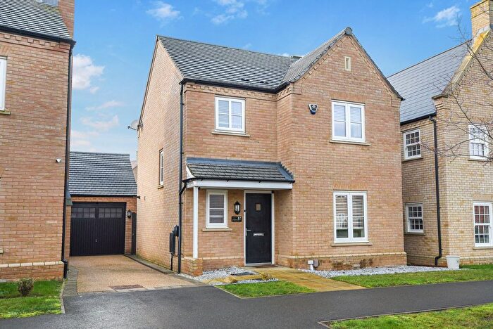 3 Bedroom Detached House For Sale In Carnaile Road, Alconbury Weald, PE28