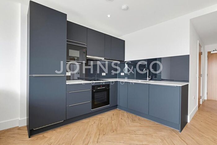 1 Bedroom Apartment To Rent In Estelle House, Upper East, London, E3