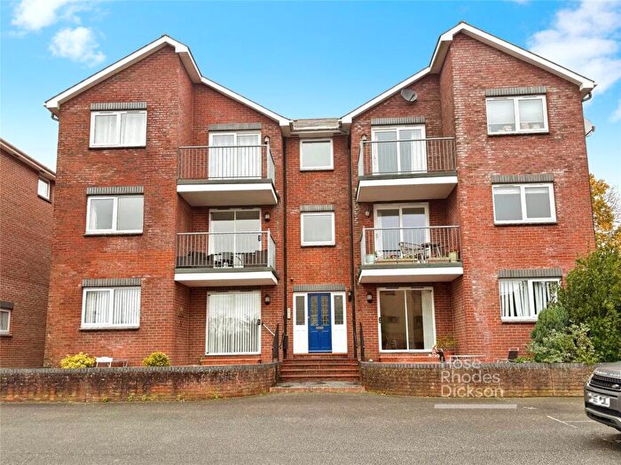 2 Bedroom Apartment For Sale In Nelsons Quay, St. Helens, Ryde, PO33