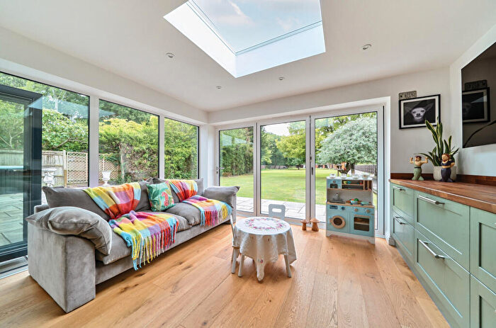4 Bedroom Detached House For Sale In New Lane, Sutton Green, Guildford, Surrey, GU4