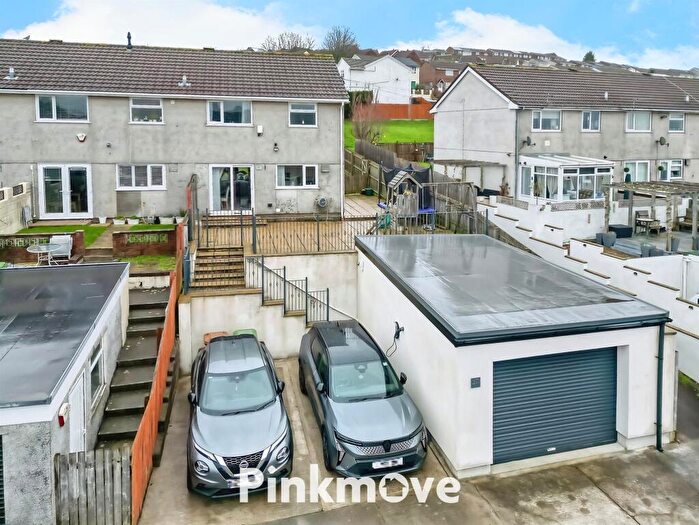 3 Bedroom End Of Terrace House For Sale In Cleveland Drive, Risca, Newport, NP11