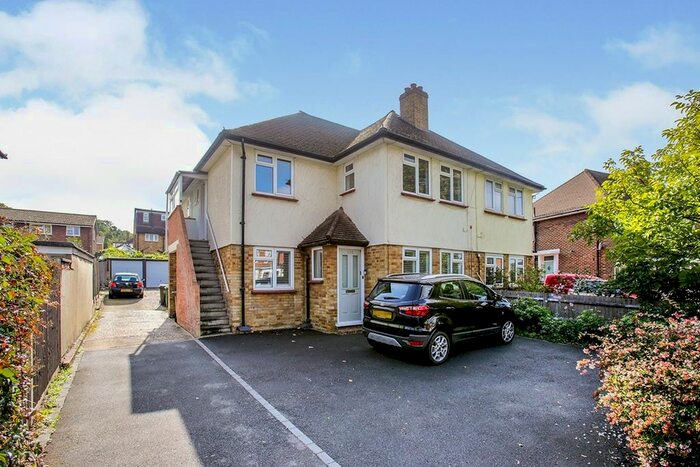 2 Bedroom Flat To Rent In Carshalton Road, Sutton, Surrey, SM1