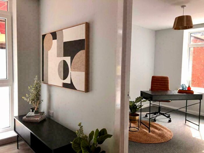 2 Bedroom Apartment To Rent In All Six House, Derby Square, Liverpool, Merseyside, L2