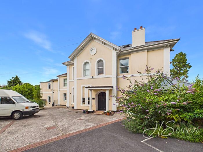 1 Bedroom Flat For Sale In Rawlyn Road, Torquay, TQ2