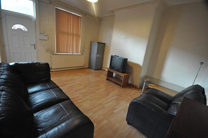 2 Bedroom Terraced House To Rent In Royal Park Avenue, Hyde Park, Leeds, LS6