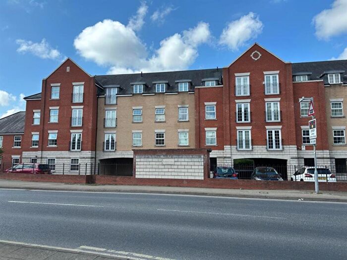 2 Bedroom Apartment For Sale In Station Road East, Stowmarket, IP14