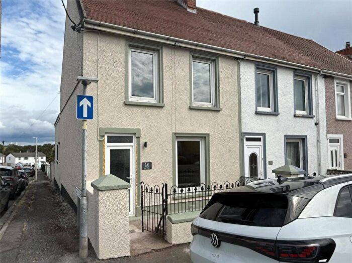 3 Bedroom End Of Terrace House To Rent In Murray Road, Milford Haven, Pembrokeshire, SA73