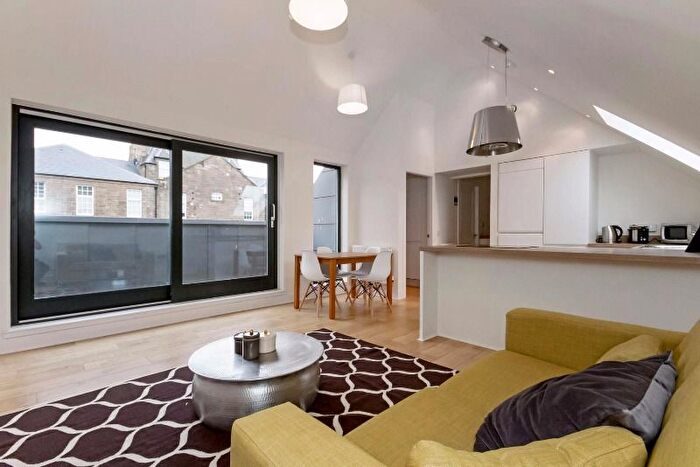 2 Bedroom Flat To Rent In Blackness Road, West End, Dundee, DD2