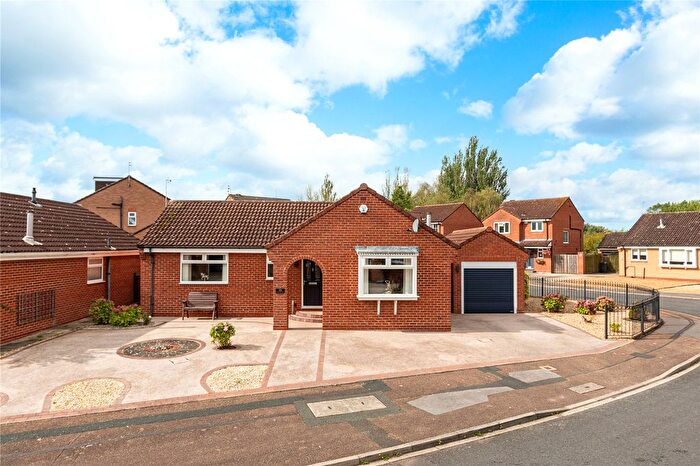 2 Bedroom Bungalow For Sale In Rishworth Grove, York, North Yorkshire, YO30