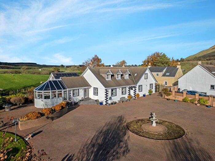 6 Bedroom Detached House For Sale In Overglinns, Fintry, Glasgow, G63