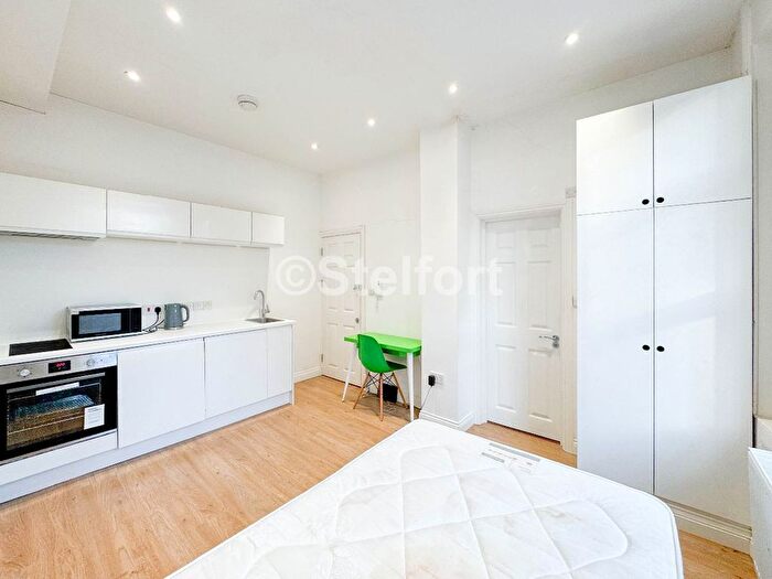Studio To Rent In Junction Road, London, N19