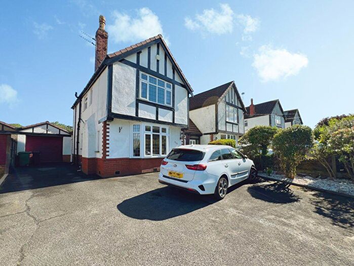 3 Bedroom Semi Detached House For Sale In Hardy Mill Road, Bolton, BL2