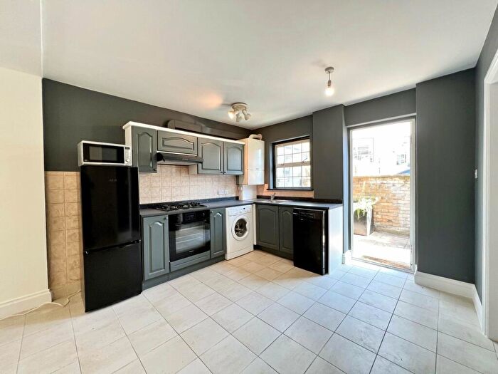 1 Bedroom Flat To Rent In New North Road, Hoxton, N1