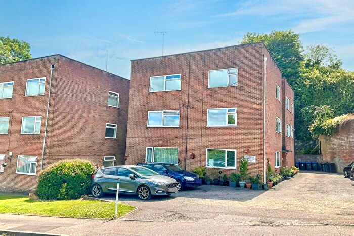 2 Bedroom Flat For Sale In Chalkwell Court, Eaves Road, Dover, CT17