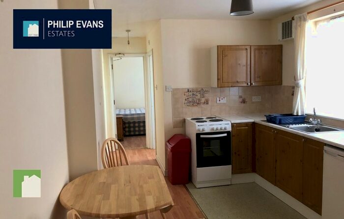 1 Bedroom Flat To Rent In Flat, North Parade, Aberystwyth, SY23