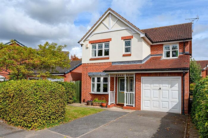4 Bedroom Detached House For Sale In Quant Mews, Heslington, York, YO10