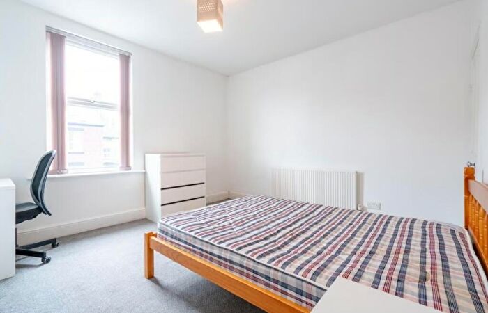 4 Bedroom House To Rent In Duchess Road, Sheffield, S2