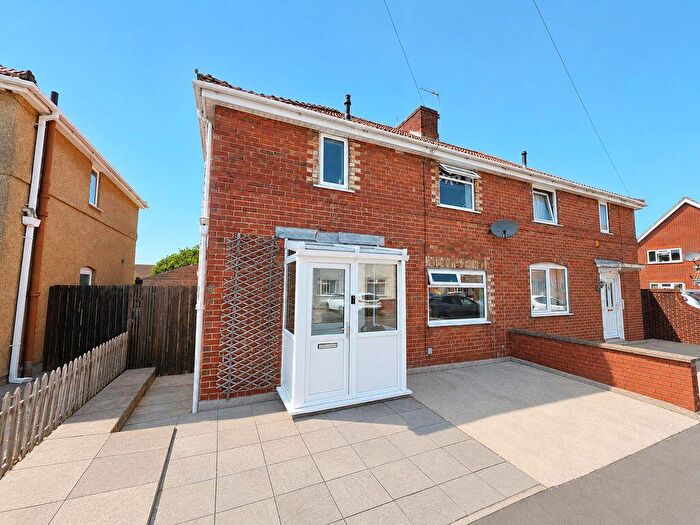 3 Bedroom Semi-Detached House For Sale In Field Road, Kingswood, Bristol, BS15