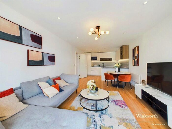 3 Bedroom Apartment To Rent In East Drive, Colindale, London, NW9