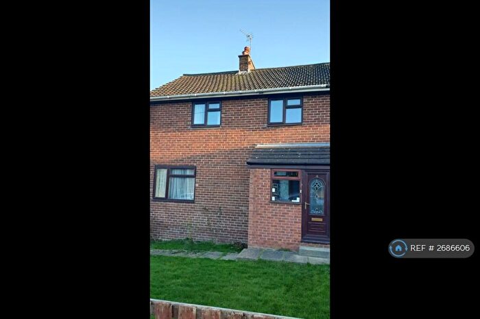3 Bedroom Semi-Detached House To Rent In Estone Drive, Swallownest, Sheffield, S26