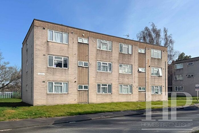 2 Bedroom Flat To Rent In Hambleton Hill, Crawley, RH11