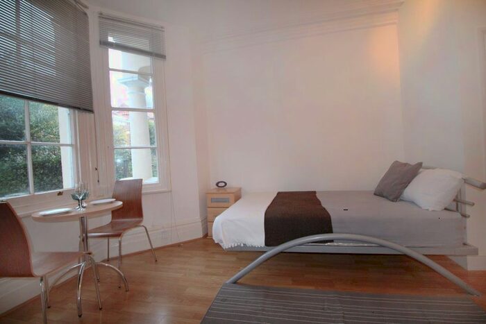Studio To Rent In St Petersburgh Place, Bayswater, W2