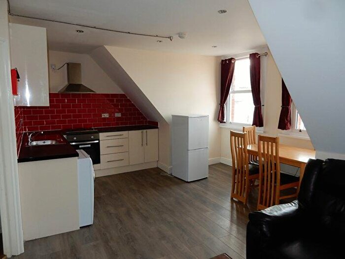 1 Bedroom Flat To Rent In North End, Croydon, CR0