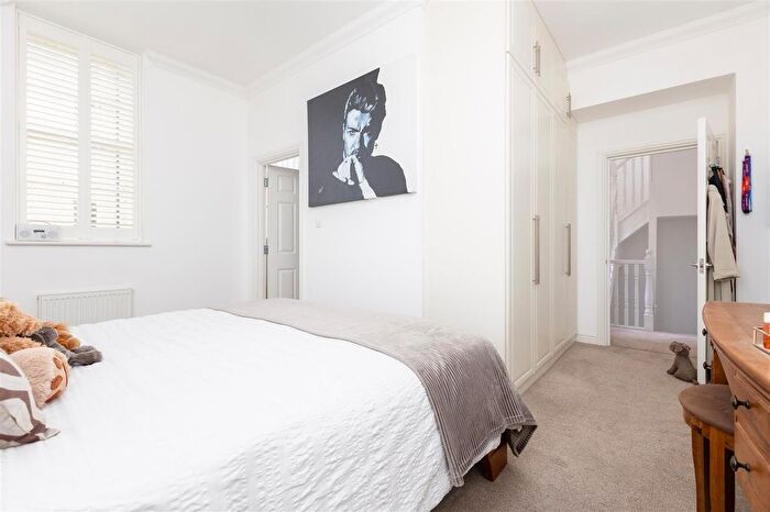 2 Bedroom Flat For Sale In West Wing, Fairfield Hall, Kingsley Ave, Fairfield, SG5