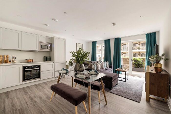 2 Bedroom Flat For Sale In Forest Road, Walthamstow, E17