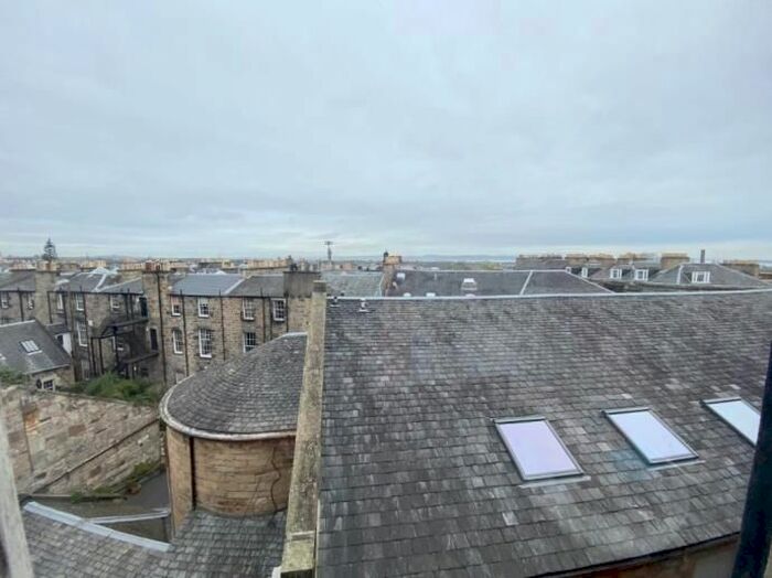 1 Bedroom Flat To Rent In Broughton Street, Edinburgh, EH1