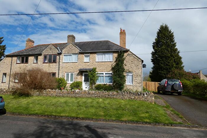 3 Bedroom Semi-Detached House To Rent In Barns Lane, Burford, Oxon, OX18