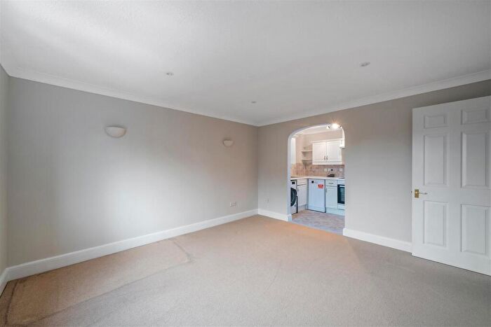 1 Bedroom Apartment To Rent In Mount Hermon Road, Woking, GU22