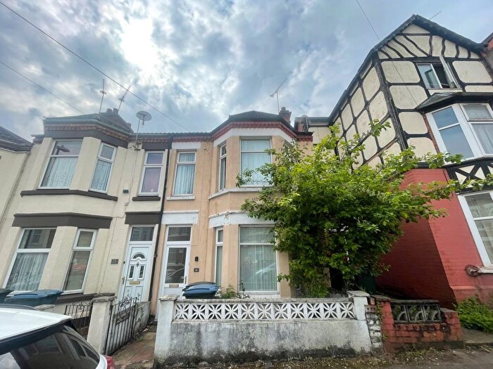 4 Bedroom Semi-Detached House To Rent In Ellys Road, Coventry, CV1