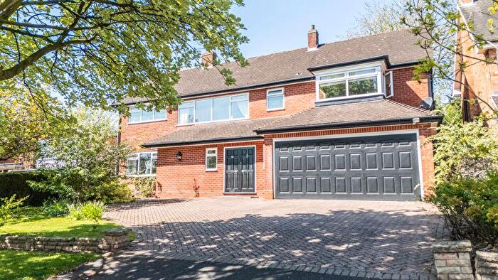 5 Bedroom Detached House For Sale In Brooks Road, Sutton Coldfield, B72